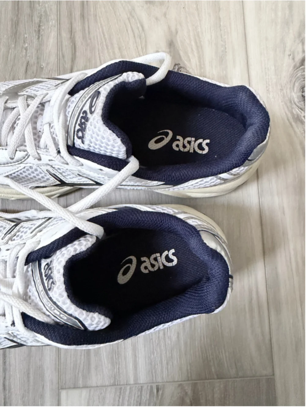 ASICS GEL-1130 Women’s 7.5 White Midnight Navy Y2K Sneakers 1202A164